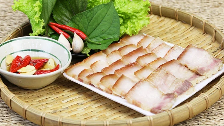 Thịt heo hấp giữ dinh dưỡng, thơm ngon trong bữa ăn hàng ngày